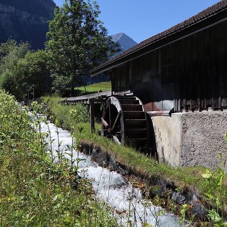 Harri'S Bnb In Kandersteg, Ferienwohnung Bagian luar foto